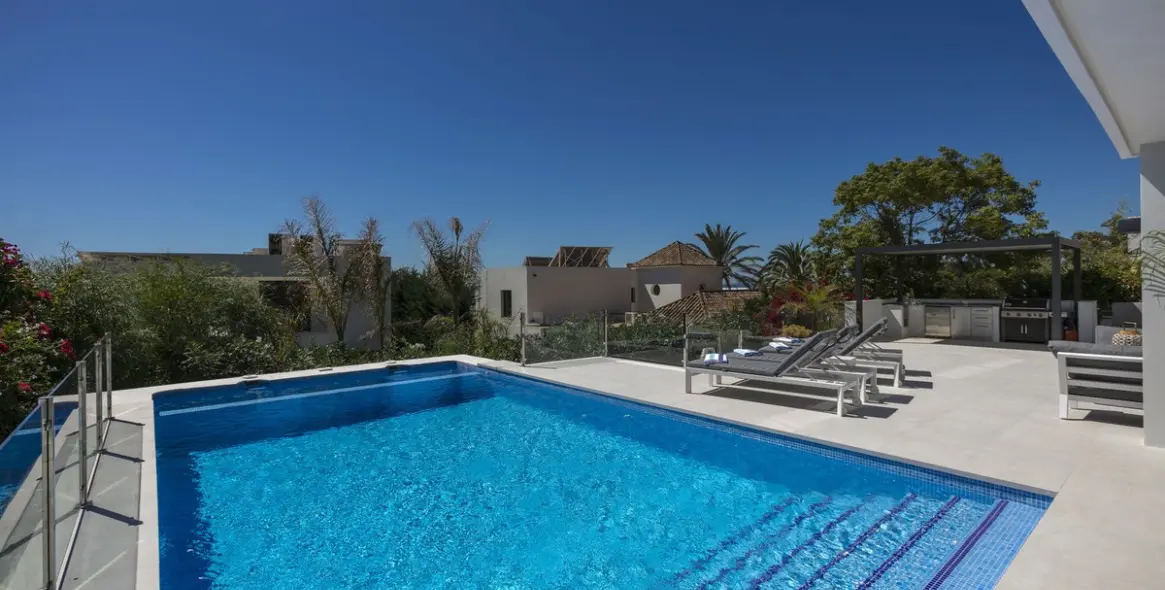 Alquiler a corto plazo de adosado en Elviria 45