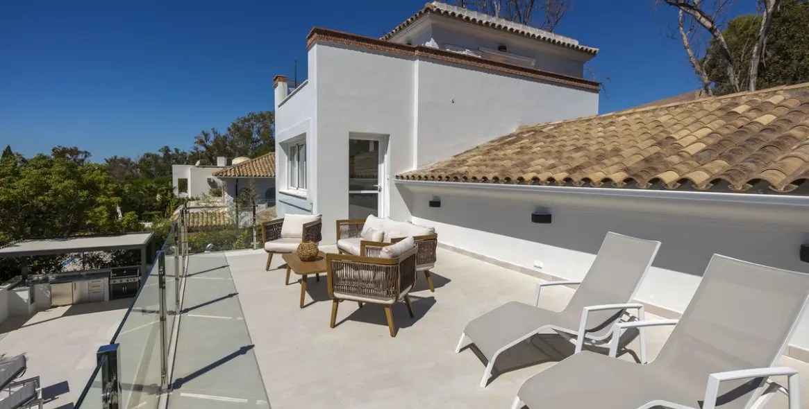 Alquiler a corto plazo de adosado en Elviria 52