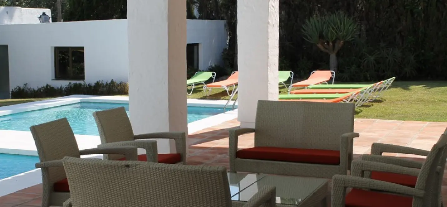 Alquiler a corto plazo de villa independiente en Puerto Banús 1