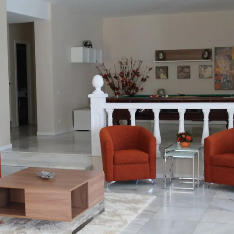 Alquiler a corto plazo de villa independiente en Puerto Banús