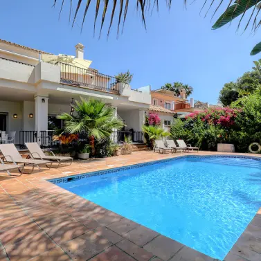 Краткосрочная аренда  отдельно стоящей виллы в Cabopino