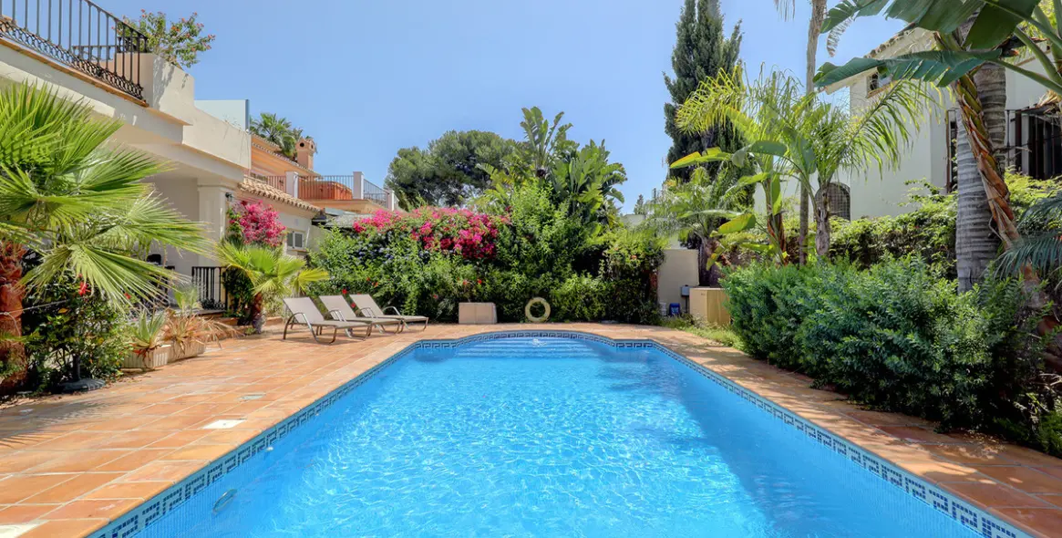 Краткосрочная аренда  отдельно стоящей виллы в Cabopino 28