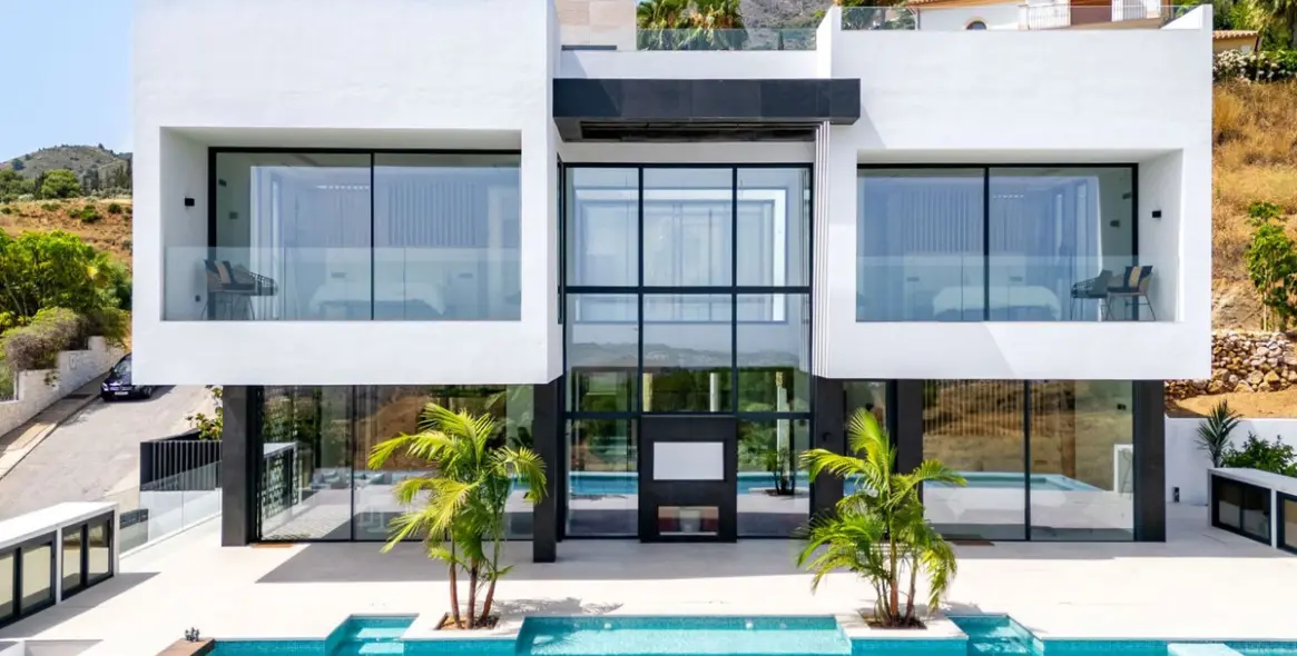 Alquiler a corto plazo de villa independiente en Mijas 1