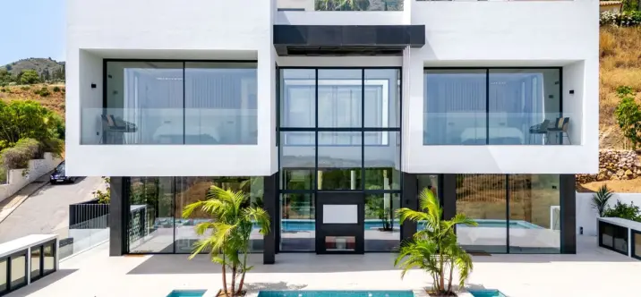 Краткосрочная аренда  отдельно стоящей виллы в Mijas 0