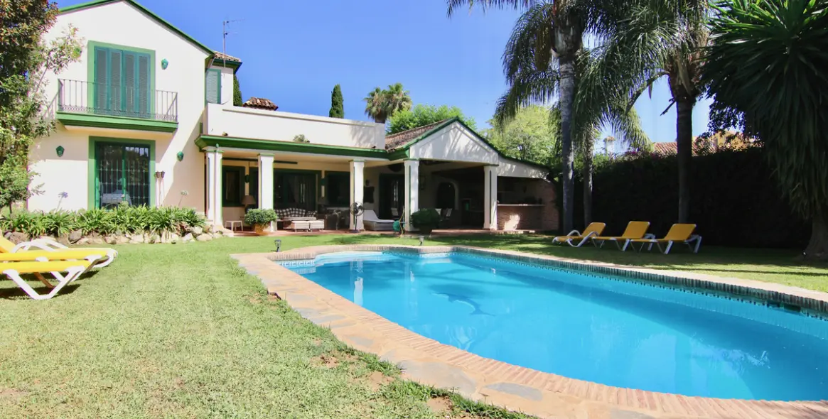 Short-term rent of detached villa in Guadalmina Baja 5