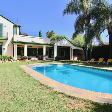 Short-term rent of detached villa in Guadalmina Baja