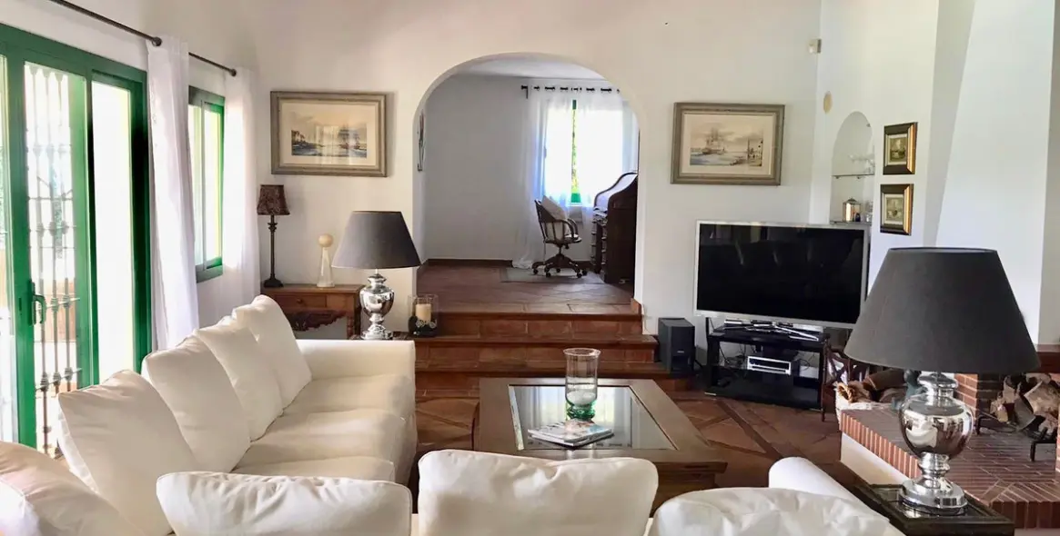 Short-term rent of detached villa in Guadalmina Baja 10