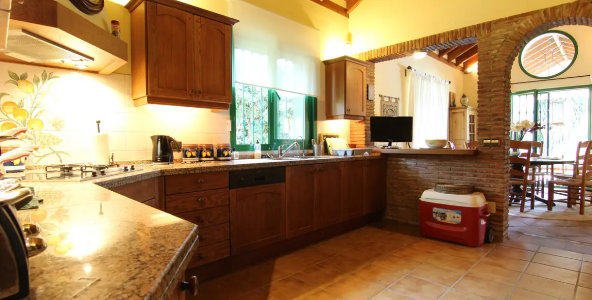 Short-term rent of detached villa in Guadalmina Baja 14