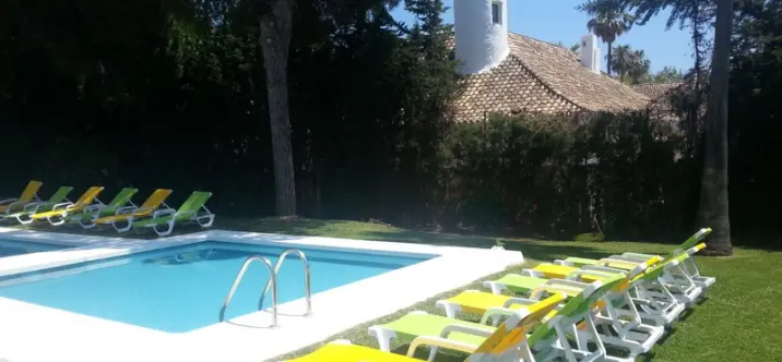 Short-term rent of detached villa in Puerto Banús 0