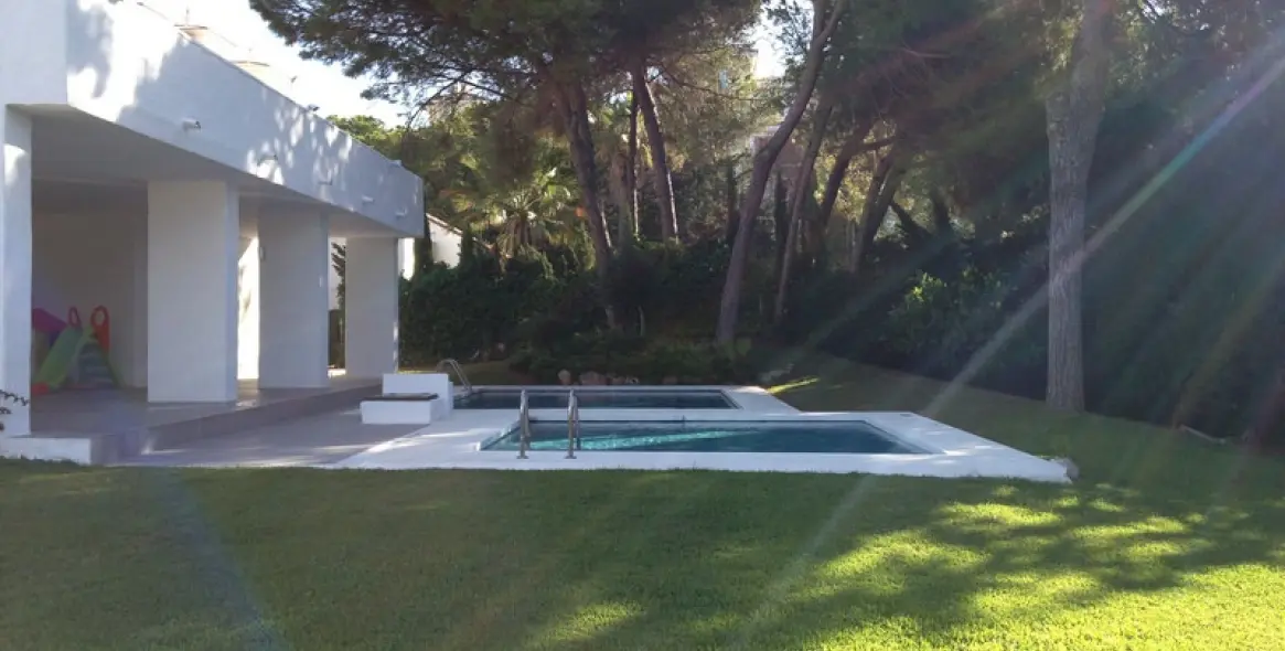 Short-term rent of detached villa in Puerto Banús 8
