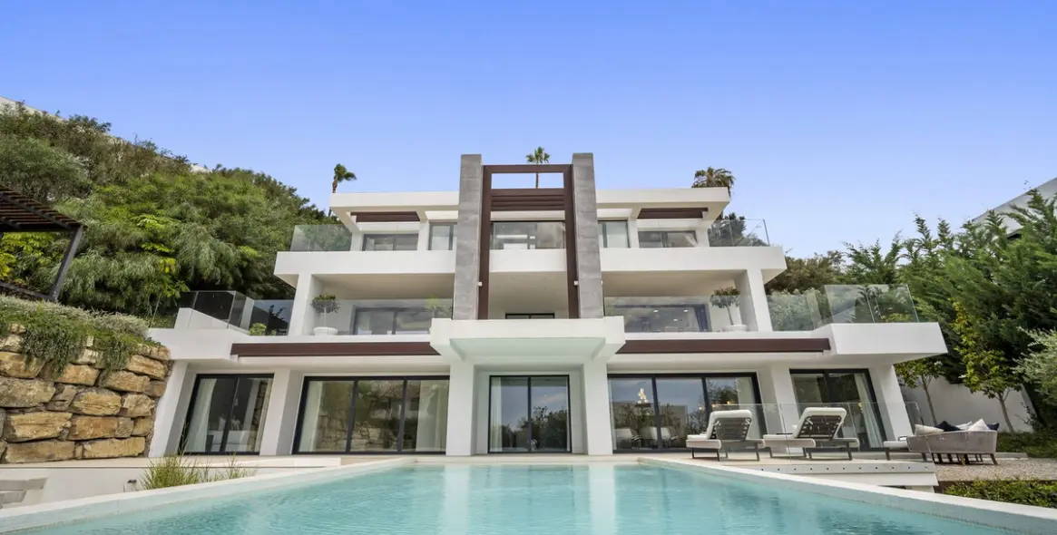 Short-term rent of detached villa in Benahavís 11