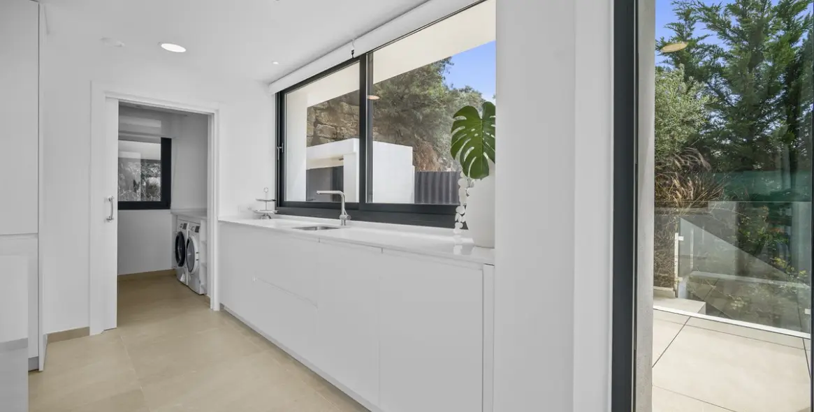 Short-term rent of detached villa in Benahavís 31