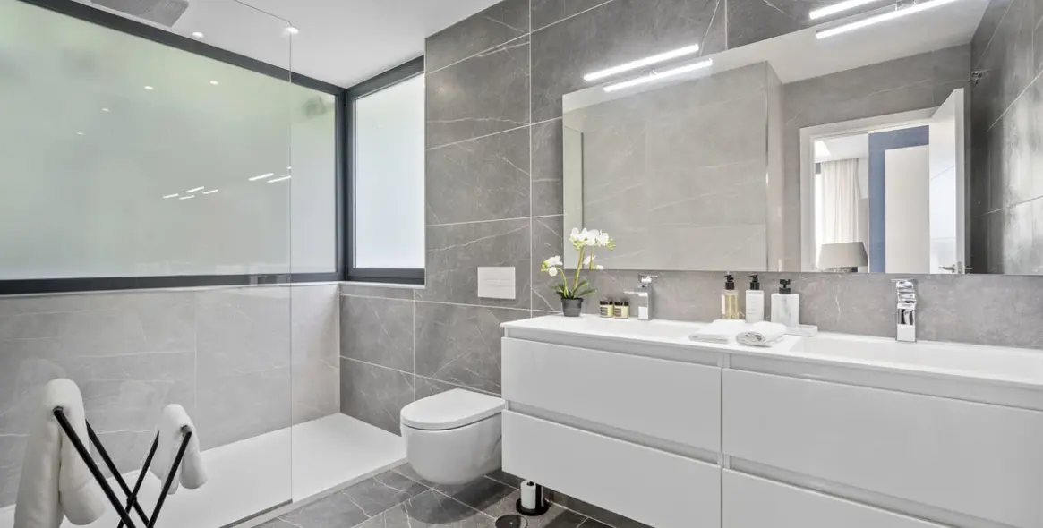 Short-term rent of detached villa in Benahavís 36