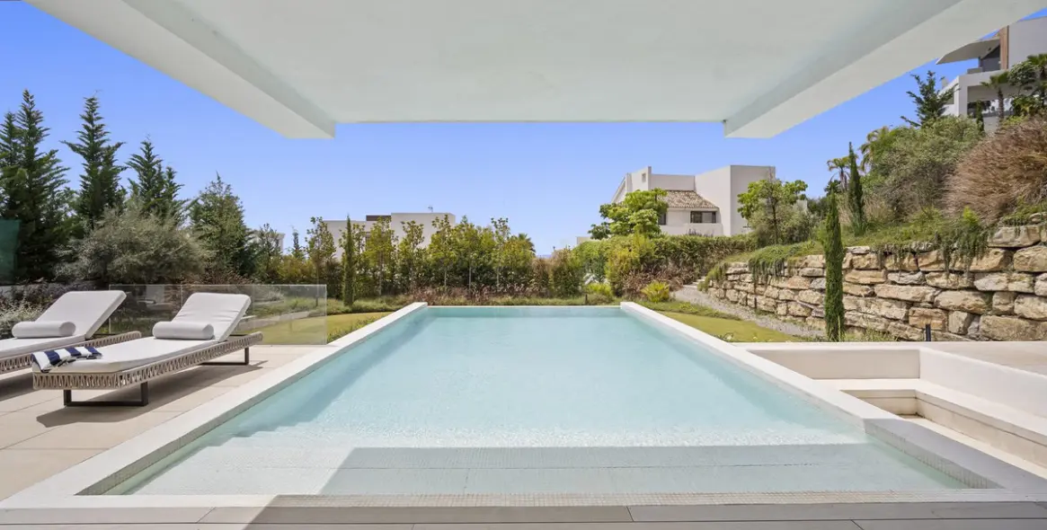 Short-term rent of detached villa in Benahavís 45