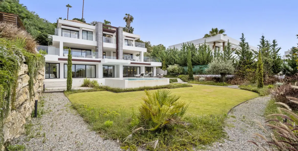 Short-term rent of detached villa in Benahavís 47