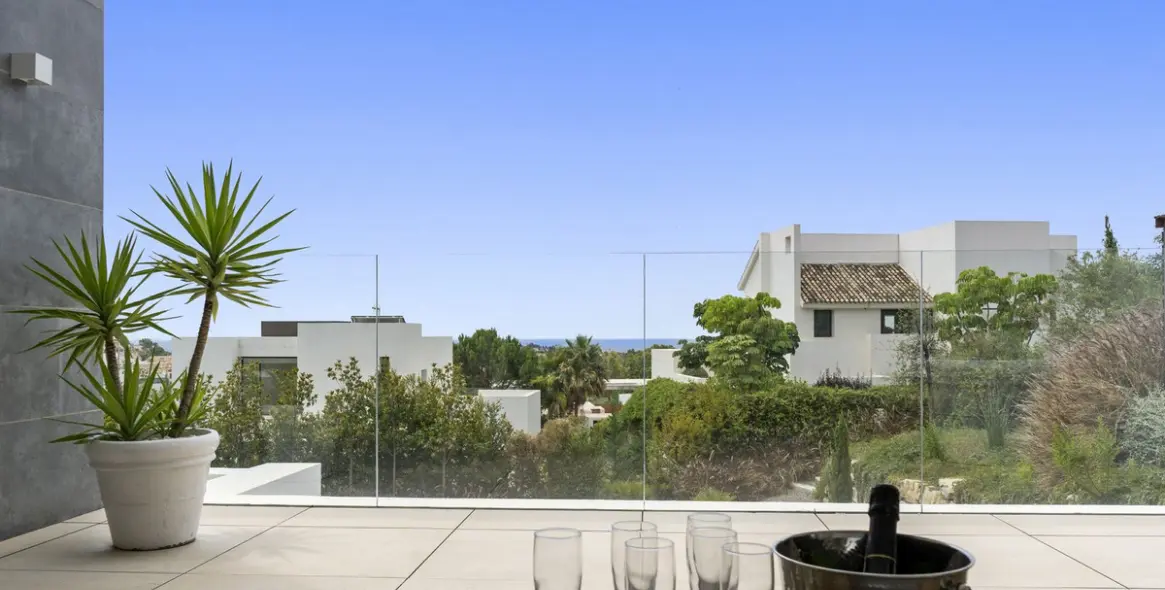 Short-term rent of detached villa in Benahavís 50