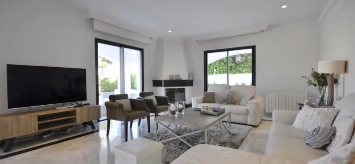 Short-term rent of detached villa in Nueva Andalucía 2