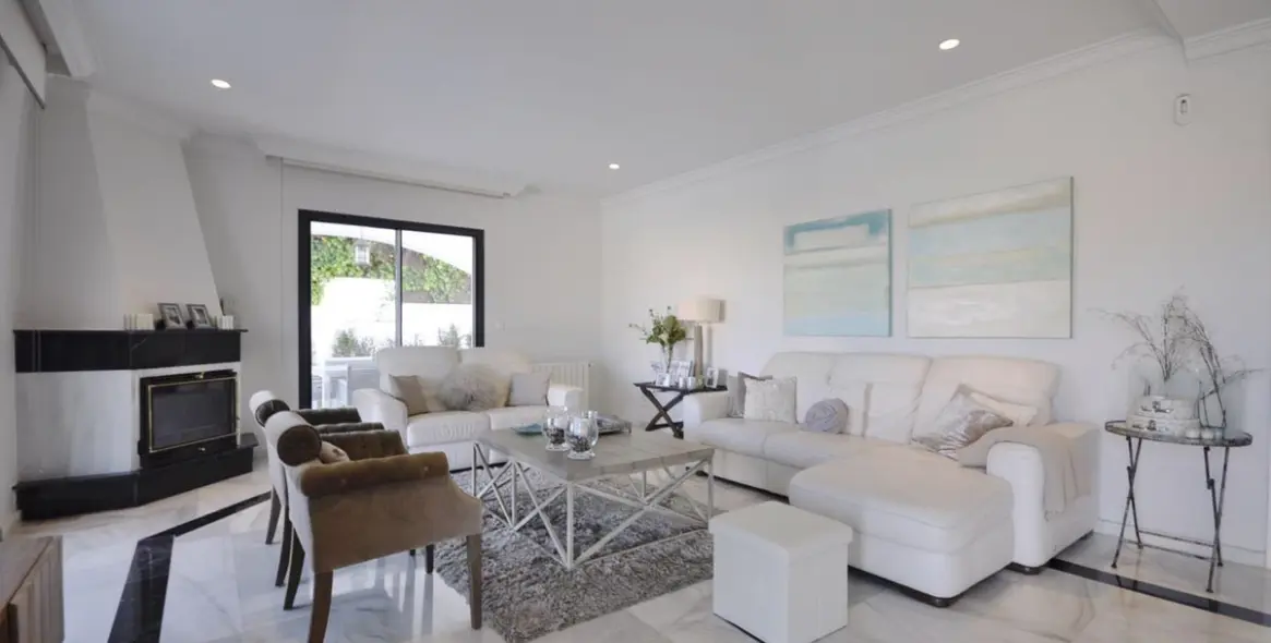 Short-term rent of detached villa in Nueva Andalucía 4