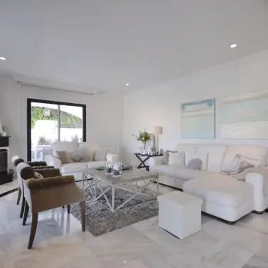 Short-term rent of detached villa in Nueva Andalucía