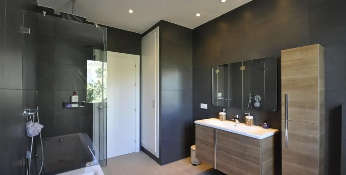 Short-term rent of detached villa in Nueva Andalucía 12