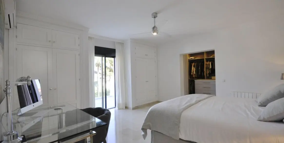 Short-term rent of detached villa in Nueva Andalucía 13