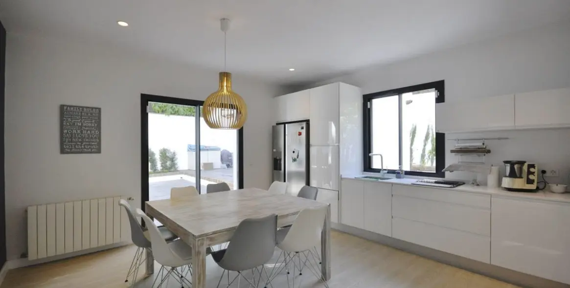 Short-term rent of detached villa in Nueva Andalucía 15
