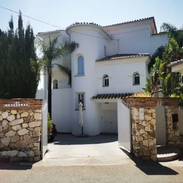 Short-term rent of detached villa in Atalaya