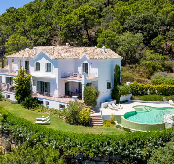 Краткосрочная аренда  отдельно стоящей виллы в Benahavís