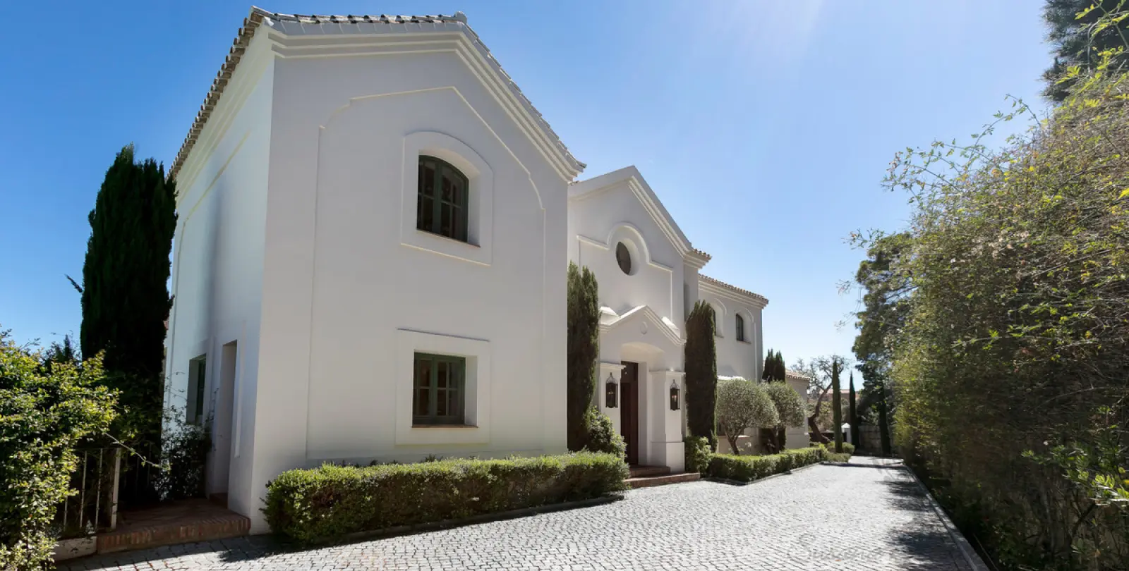 Short-term rent of detached villa in Benahavís 60