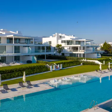 Short-term rent of middle floor apartment in Estepona