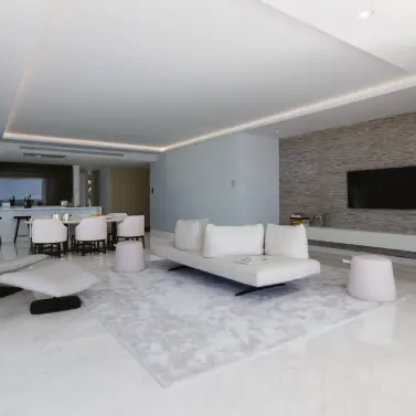 Short-term rent of middle floor apartment in Estepona