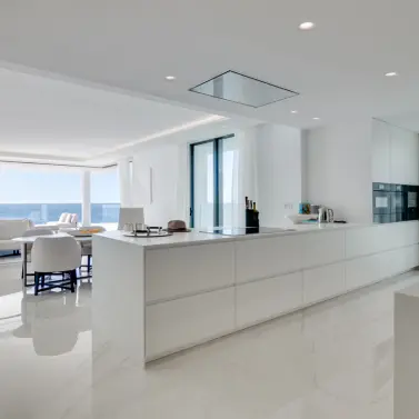 Short-term rent of middle floor apartment in Estepona