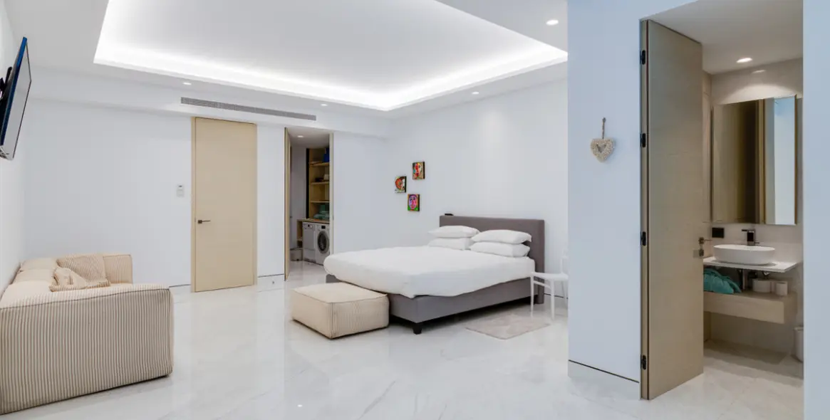 Short-term rent of middle floor apartment in Estepona 18