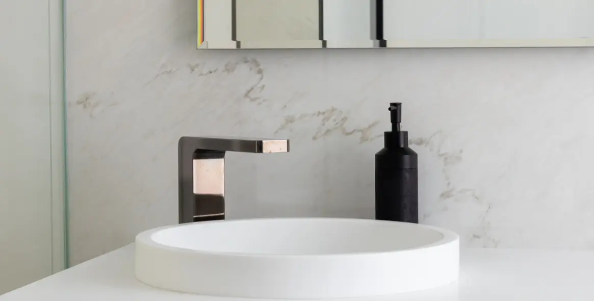 Short-term rent of middle floor apartment in Estepona 20