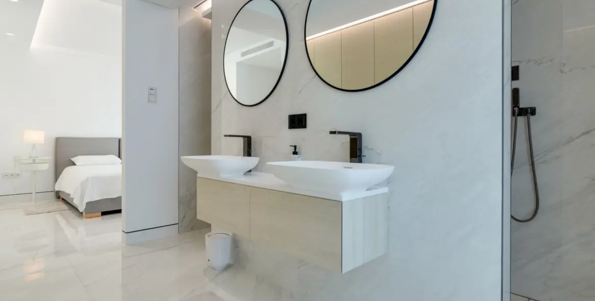 Short-term rent of middle floor apartment in Estepona 22