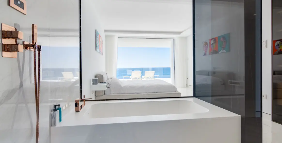 Short-term rent of middle floor apartment in Estepona 27