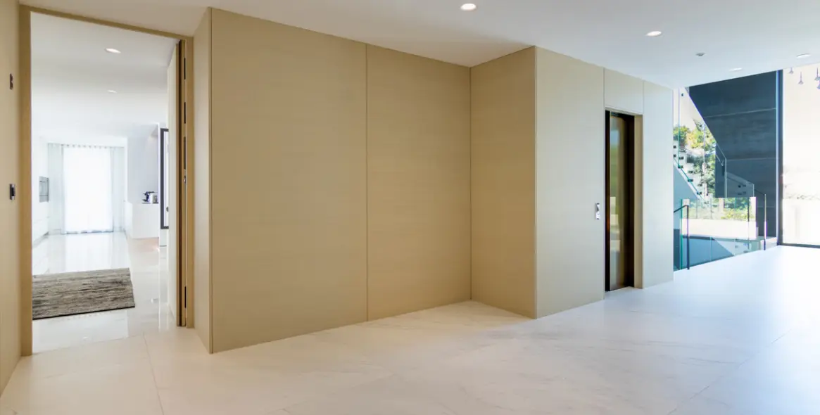 Short-term rent of middle floor apartment in Estepona 28