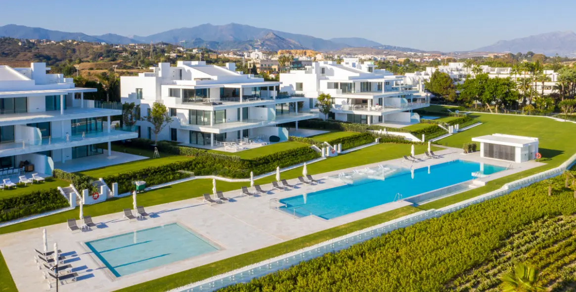 Short-term rent of middle floor apartment in Estepona 36