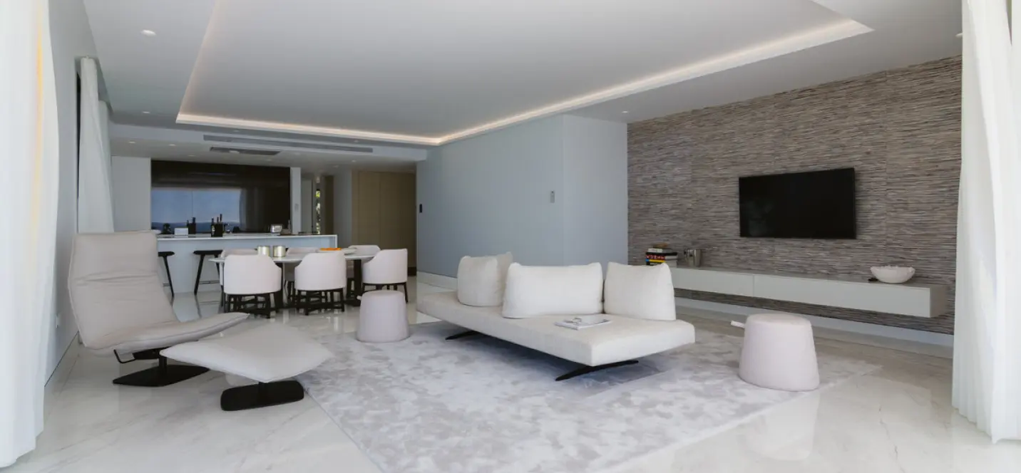 Alquiler a corto plazo de apartamento en planta media en Estepona 3