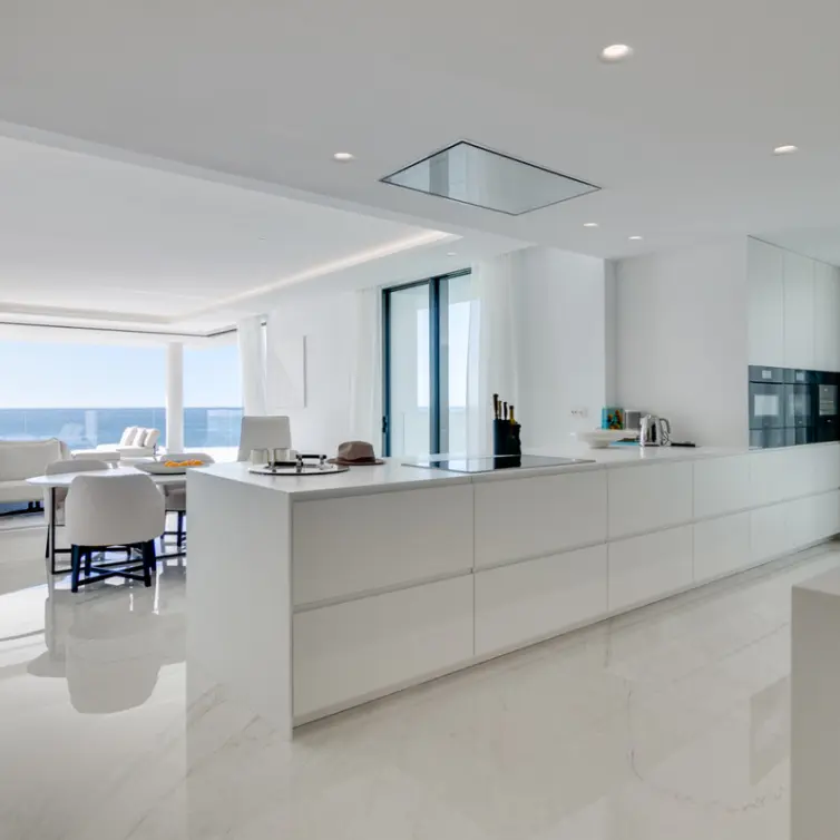 Alquiler a corto plazo de apartamento en planta media en Estepona
