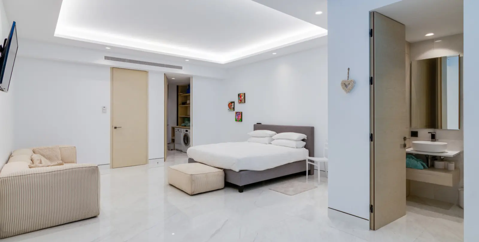 Short-term rent of middle floor apartment in Estepona 18
