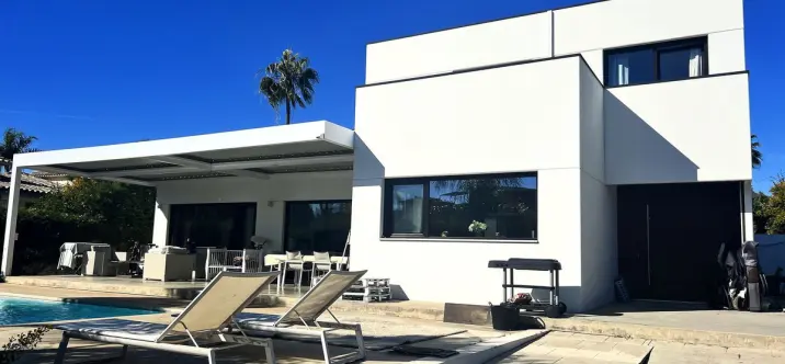 Long-term rent of detached villa in Marbella 0