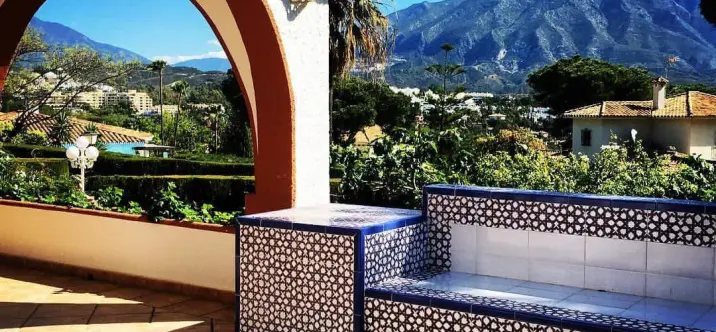 Long-term rent of detached villa in Nueva Andalucía 1