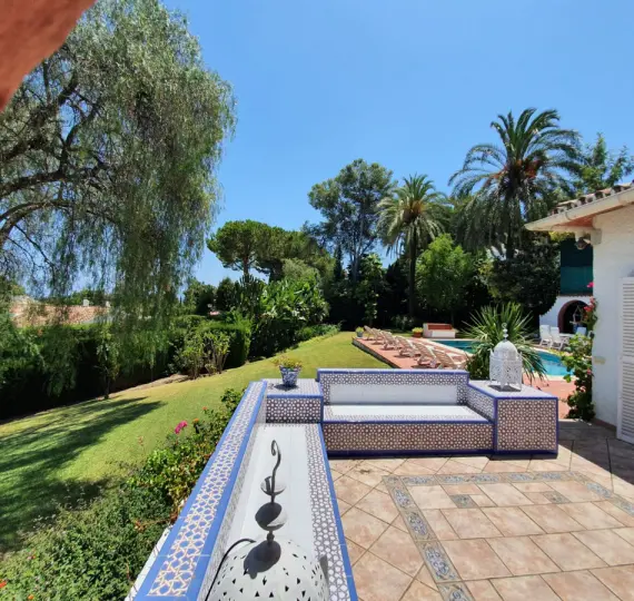 Long-term rent of detached villa in Nueva Andalucía