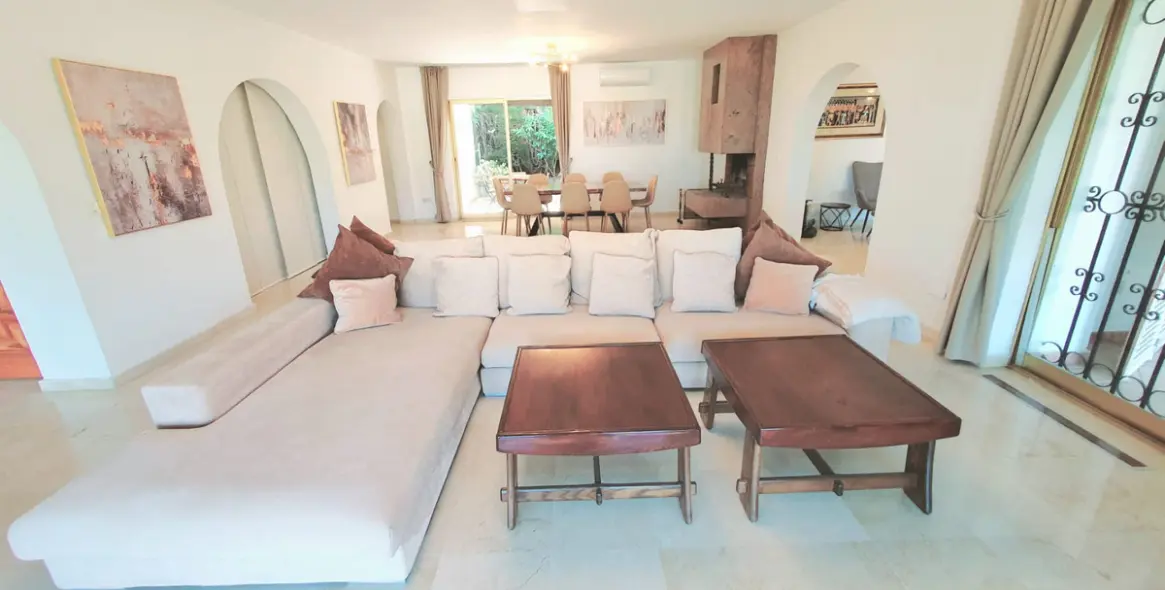 Long-term rent of detached villa in Nueva Andalucía 12