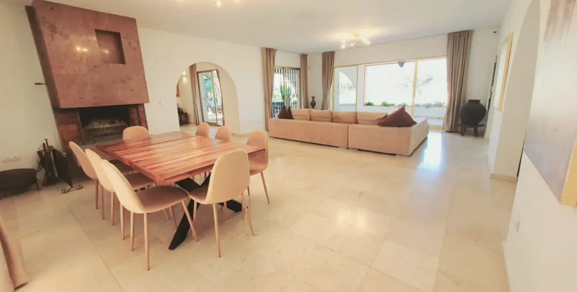 Long-term rent of detached villa in Nueva Andalucía 17