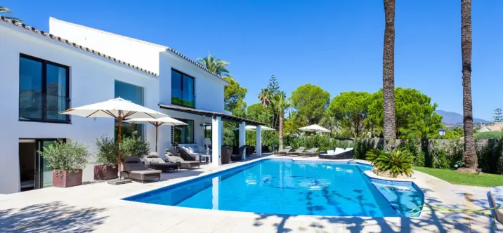 Краткосрочная аренда  отдельно стоящей виллы в Nueva Andalucía 1