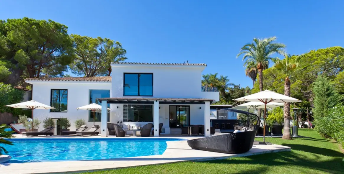 Short-term rent of detached villa in Nueva Andalucía 3