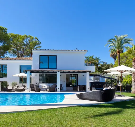 Краткосрочная аренда  отдельно стоящей виллы в Nueva Andalucía