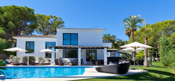 Краткосрочная аренда  отдельно стоящей виллы в Nueva Andalucía 2